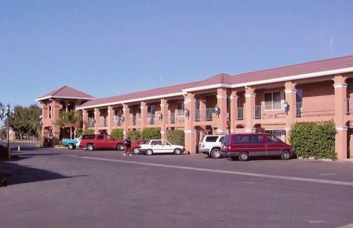 Merced Inn & Suites Exteriör bild